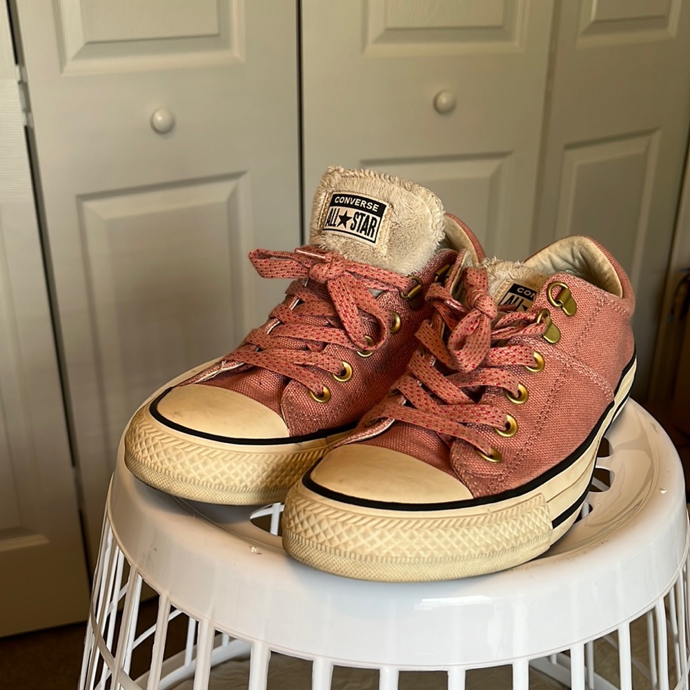 Pink converse womens 9